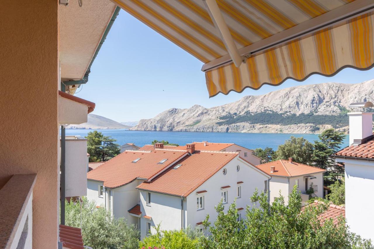 Apartments Ema & Mislav With Terrace Baška Eksteriør billede